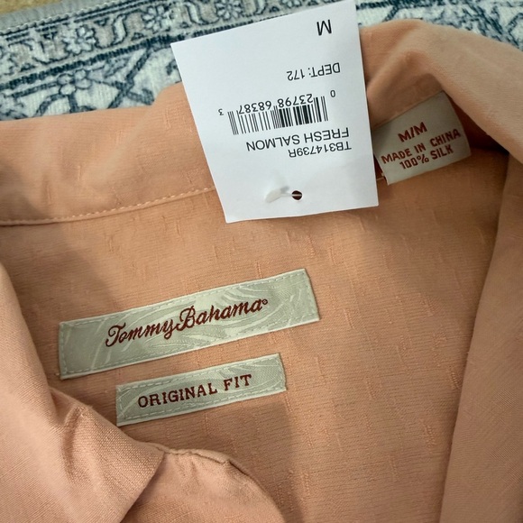 NWT Tommy Bahama Silk Shirt - Size M - Picture 3 of 4